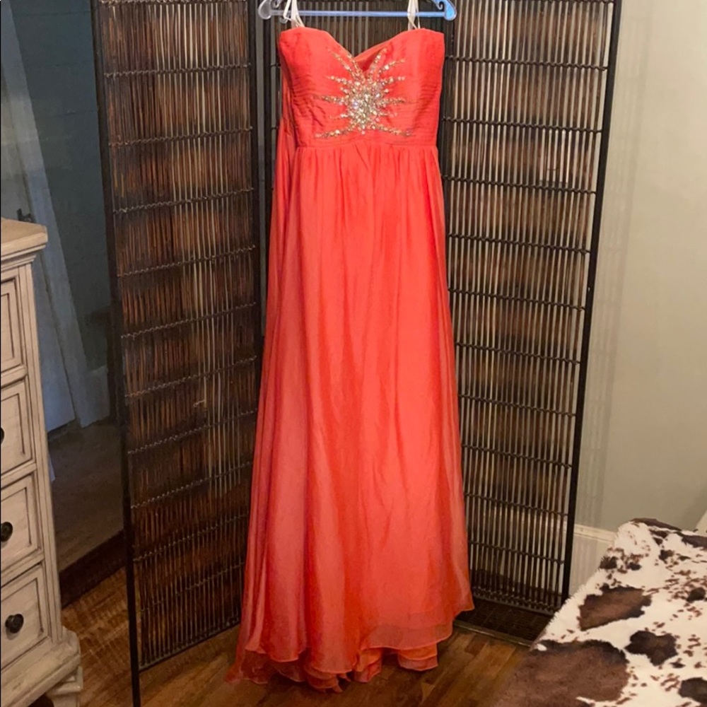 Coral prom dress!